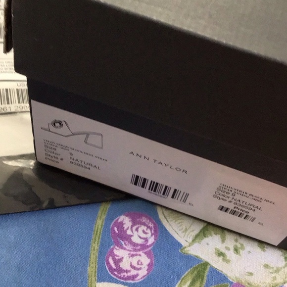 Ann Taylor sandals chain link. Hard 2/find - Picture 3 of 5